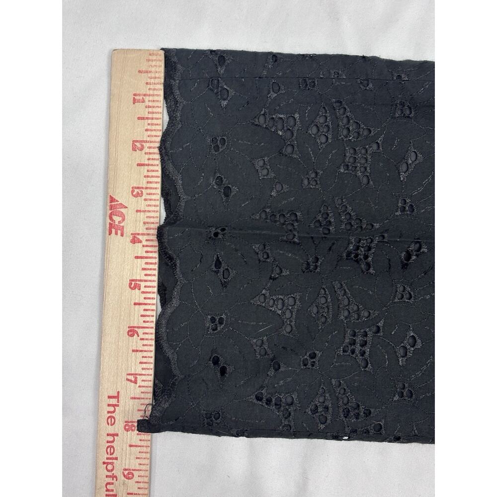 Willi Smith Women’s Black Eyelet Lace Cropped Pants Size 6 Coquette Feminine - Picture 5 of 8